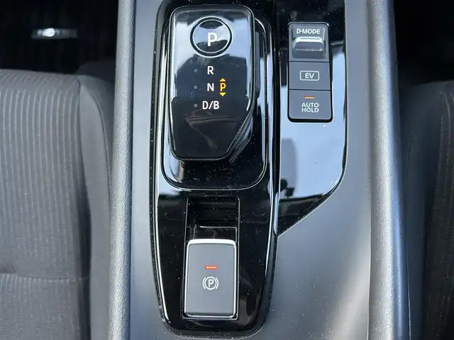 日産 ノート X 島根県 2022(令4)年 5.7万km ビビットブルー / スーパーブラック 2トーン 登録時走行距離57993km/ワンオーナー/Nissan　Connectナビ/フルセグテレビ(走行中視聴可能)/Bluetooth/HDMI/プロパイロット/全周囲カメラ/デジタルインナーミラー/ブラインドスポットモニター/ハンドルヒーター/シートヒーター(運転席・助手席)/純正ドライブレコーダー/ETC/LEDヘッドライト/フォグランプ/オートライト/ウィンカーミラー/ドアバイザー/ステアリングスイッチ/禁煙車/保証書/取扱説明書