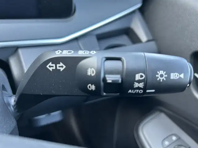 日産 ノート X 島根県 2022(令4)年 5.7万km ビビットブルー / スーパーブラック 2トーン 登録時走行距離57993km/ワンオーナー/Nissan　Connectナビ/フルセグテレビ(走行中視聴可能)/Bluetooth/HDMI/プロパイロット/全周囲カメラ/デジタルインナーミラー/ブラインドスポットモニター/ハンドルヒーター/シートヒーター(運転席・助手席)/純正ドライブレコーダー/ETC/LEDヘッドライト/フォグランプ/オートライト/ウィンカーミラー/ドアバイザー/ステアリングスイッチ/禁煙車/保証書/取扱説明書