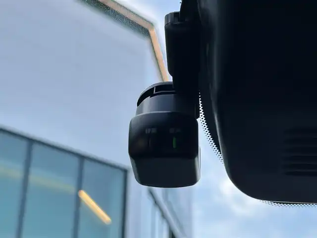 日産 ノート X 島根県 2022(令4)年 5.7万km ビビットブルー / スーパーブラック 2トーン 登録時走行距離57993km/ワンオーナー/Nissan　Connectナビ/フルセグテレビ(走行中視聴可能)/Bluetooth/HDMI/プロパイロット/全周囲カメラ/デジタルインナーミラー/ブラインドスポットモニター/ハンドルヒーター/シートヒーター(運転席・助手席)/純正ドライブレコーダー/ETC/LEDヘッドライト/フォグランプ/オートライト/ウィンカーミラー/ドアバイザー/ステアリングスイッチ/禁煙車/保証書/取扱説明書