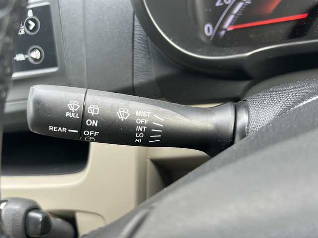 ダイハツ ムーヴ X SA 佐賀県 2013(平25)年 5.2万km シャンパンゴールドメタリックⅡ 純正オーディオ/CD/AUX/衝突軽減システム/オートエアコン/オートライト/LEDヘッドライト/プッシュスタート/アイドリングストップ/スマートキー/ABS/盗難防止装置/純正フロアマット/純正14インチアルミホイール/横滑り防止装置/純正ドアバイザー/エアバックW/電格ミラー/パワーステアリング/記録簿(R6/4/2/H30)/取扱説明書