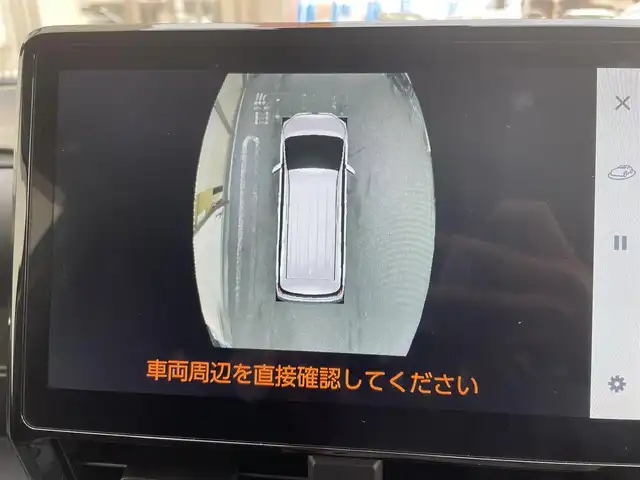 トヨタ ノア ハイブリッド Z 大阪府 2022(令4)年 2.1万km ホワイトパールクリスタルシャイン ワンオーナー/快適利便パッケージHigh/純正10.5インチナビ/（フルセグ/BT/CD/DVD）/純正13.2インチフリップダウンモニター/パノラミックビューモニター/パーキングアシスト/レーダークルーズコントロール/レーンキープアシスト/ブラインドスポットモニター/プリクラッシュセーフティ/純正レザー調シートカバー/前席シートヒーター/ドライブレコーダー/社外レーダー/ETC2.0/保証書/取扱説明書/スペアキー　有