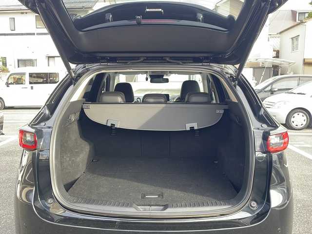マツダ ＣＸ－５ XD Lパッケージ 福岡県 2022(令4)年 3.9万km ジェットブラックマイカ ワンオーナー/純正ナビ/（AM/FM/USB/Bluetooth/フルセグTV）/クルーズコントロール追従あり/レーンキープ/オフロードトラクションアシスト/アラウンドビューモニター/アイドリングストップ/パーキングアシスト/オートホールド/ヒートシーター（運転席/助手席）/ハンドルヒーター/パワーシート（運転席/助手席）/ハンズフリー/トランクオープンスイッチ/ETC/ドライブレコーダー（前後）/置くだけ充電/オートライト/フォグランプ/純正フロアマット/純正アルミホイール/電格ミラー/プッシュスタート/保証書/取扱説明書/スペアキー×１