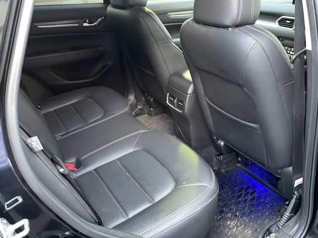 マツダ ＣＸ－５ XD Lパッケージ 福岡県 2022(令4)年 3.9万km ジェットブラックマイカ ワンオーナー/純正ナビ/（AM/FM/USB/Bluetooth/フルセグTV）/クルーズコントロール追従あり/レーンキープ/オフロードトラクションアシスト/アラウンドビューモニター/アイドリングストップ/パーキングアシスト/オートホールド/ヒートシーター（運転席/助手席）/ハンドルヒーター/パワーシート（運転席/助手席）/ハンズフリー/トランクオープンスイッチ/ETC/ドライブレコーダー（前後）/置くだけ充電/オートライト/フォグランプ/純正フロアマット/純正アルミホイール/電格ミラー/プッシュスタート/保証書/取扱説明書/スペアキー×１