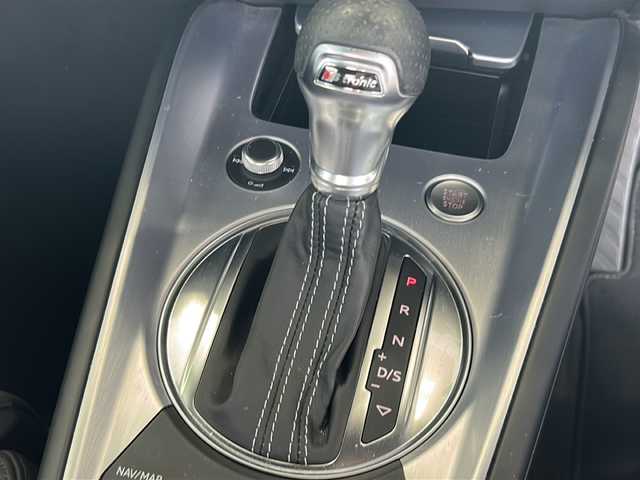 アウディ ＴＴクーペ 1．8 TFSI Sライン 愛媛県 2016(平28)年 7.7万km 白 12.3インチデジタル液晶ディスプレイ/アウディバーチャルコックピット/純正メモリナビ/フルセグTV/Bluetooth接続/ビルトインETC/パドルシフト/ハーフレザーシート/電動リアウイング/純正18インチアルミホール/スマートキー/スペアキー/プッシュスタート/LEDヘッドライト/オートライト/純正フロアマット/保証書/取扱説明書