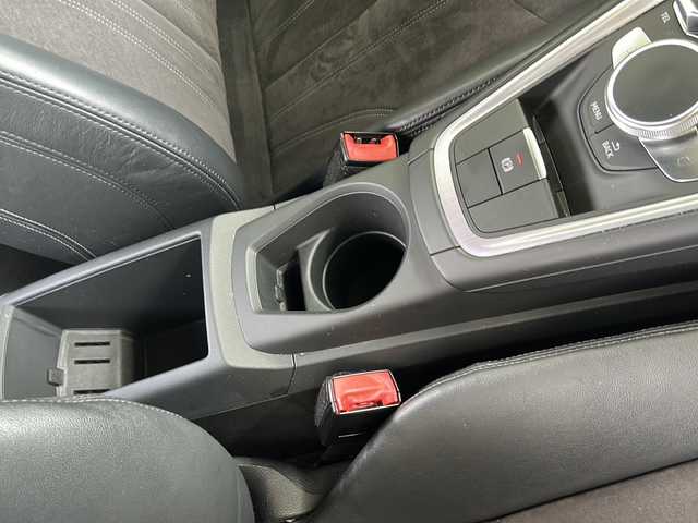 アウディ ＴＴクーペ 1．8 TFSI Sライン 愛媛県 2016(平28)年 7.7万km 白 12.3インチデジタル液晶ディスプレイ/アウディバーチャルコックピット/純正メモリナビ/フルセグTV/Bluetooth接続/ビルトインETC/パドルシフト/ハーフレザーシート/電動リアウイング/純正18インチアルミホール/スマートキー/スペアキー/プッシュスタート/LEDヘッドライト/オートライト/純正フロアマット/保証書/取扱説明書