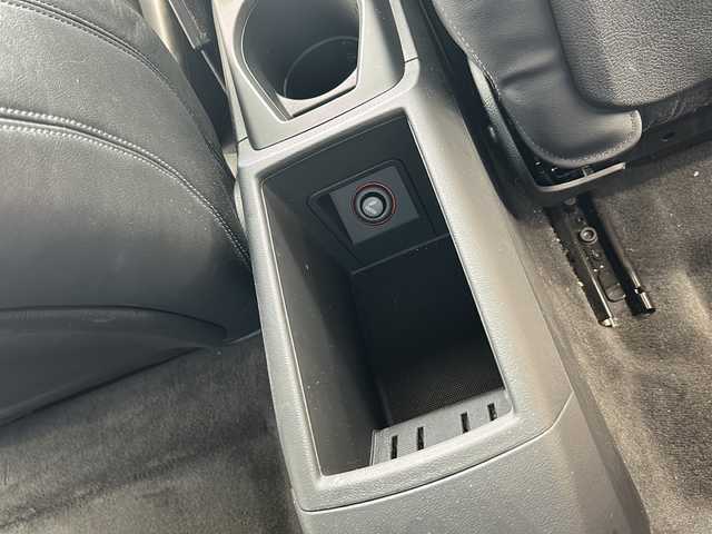 アウディ ＴＴクーペ 1．8 TFSI Sライン 愛媛県 2016(平28)年 7.7万km 白 12.3インチデジタル液晶ディスプレイ/アウディバーチャルコックピット/純正メモリナビ/フルセグTV/Bluetooth接続/ビルトインETC/パドルシフト/ハーフレザーシート/電動リアウイング/純正18インチアルミホール/スマートキー/スペアキー/プッシュスタート/LEDヘッドライト/オートライト/純正フロアマット/保証書/取扱説明書
