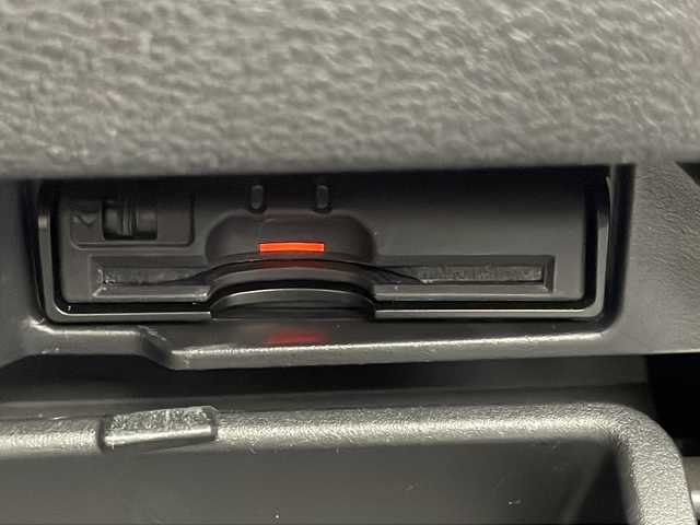 日産 セレナ ハイウェイスター プロパイロットED 千葉県 2016(平28)年 7.7万km ブリリアントホワイトパール 純正8インチナビ（フルセグTV、DVD、CD、SD，BT）/バックカメラ/両側パワースライドドア/衝突被害軽減ブレーキ/レーンキープアシスト/プロパイロット/ビルトインETC/アイドリングストップ/プッシュスタート/ドアバイザー/純正フロアマット