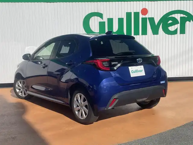 トヨタ ヤリス ハイブリッド G 三重県 2020(令2)年 5.1万km ダークブルーマイカM 純正ディスプレイオーディオ/バックカメラ/トヨタセーフティセンス/先行車発進告知機能/ハロゲンヘッドライト/オートライト/ボディ同色オート電動格納ドアミラー/LEDリアコンビネーションランプ/185/60R15 タイヤ/15インチアルミホイール（純正オプション）/デジタルメーター/ETC2.0/バニティミラー（運転席）/スマートエントリー/プッシュスタート