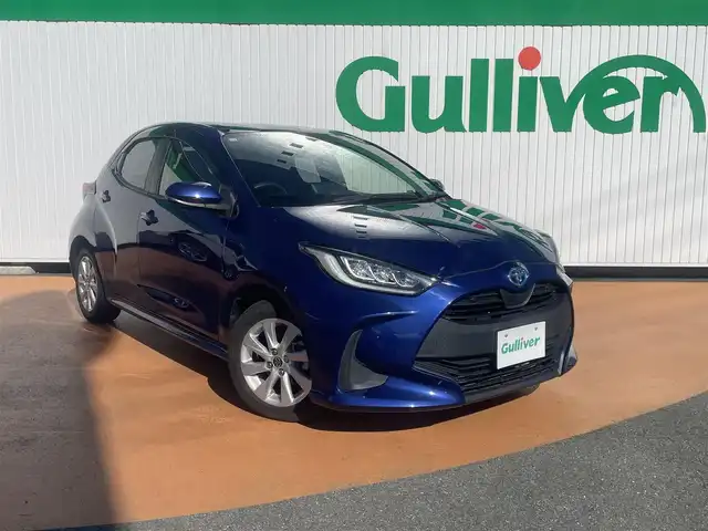 トヨタ ヤリス ハイブリッド G 三重県 2020(令2)年 5.1万km ダークブルーマイカM 純正ディスプレイオーディオ/バックカメラ/トヨタセーフティセンス/先行車発進告知機能/ハロゲンヘッドライト/オートライト/ボディ同色オート電動格納ドアミラー/LEDリアコンビネーションランプ/185/60R15 タイヤ/15インチアルミホイール（純正オプション）/デジタルメーター/ETC2.0/バニティミラー（運転席）/スマートエントリー/プッシュスタート