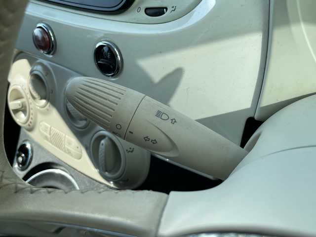 フィアット ５００ 1．2 ポップ 福岡県 2019(平31)年 7.4万km 白 純正ディスプレイオーディオ/（AM/FM/USB/BT）/ワンオーナー/リモコンキー/純正フロアマット/W+サイド+カーテンエアバッグ/保証書・記録簿・取扱説明書