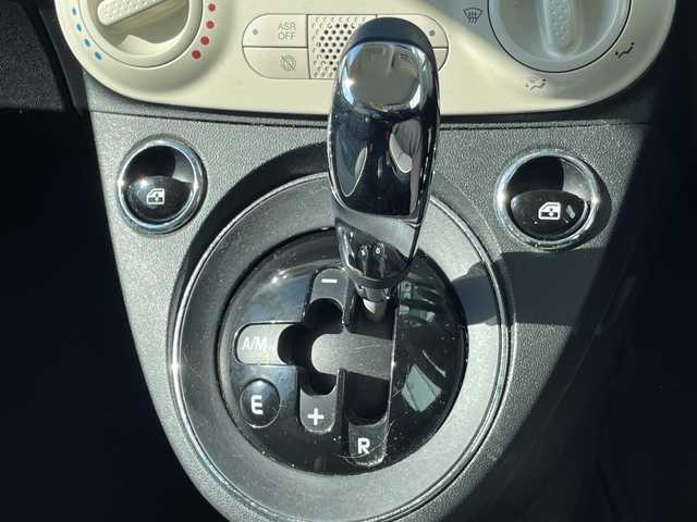 フィアット ５００ 1．2 ポップ 福岡県 2019(平31)年 7.4万km 白 純正ディスプレイオーディオ/（AM/FM/USB/BT）/ワンオーナー/リモコンキー/純正フロアマット/W+サイド+カーテンエアバッグ/保証書・記録簿・取扱説明書