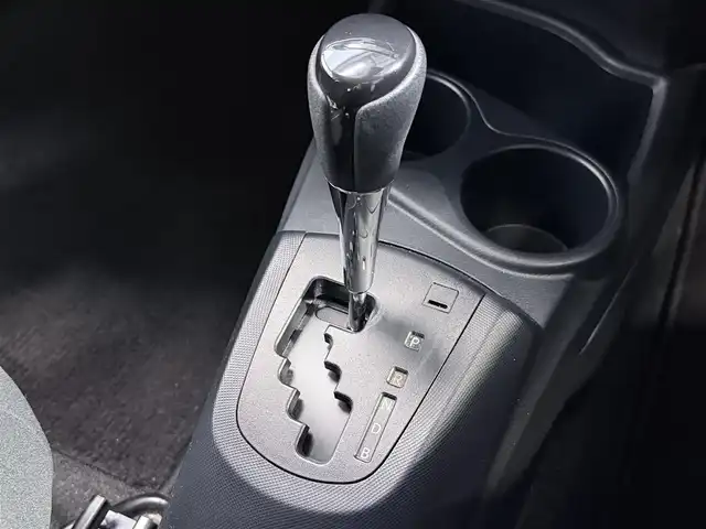 トヨタ アクア S スタイルブラック 大阪府 2019(令1)年 2.1万km ホワイトパールクリスタルシャイン 純正ナビTV バックカメラ 衝突軽減ブレーキ レーンアシスト オートハイビーム スマートキー プッシュスタート クリアランスソナー 前後ドライブレコーダー ETC