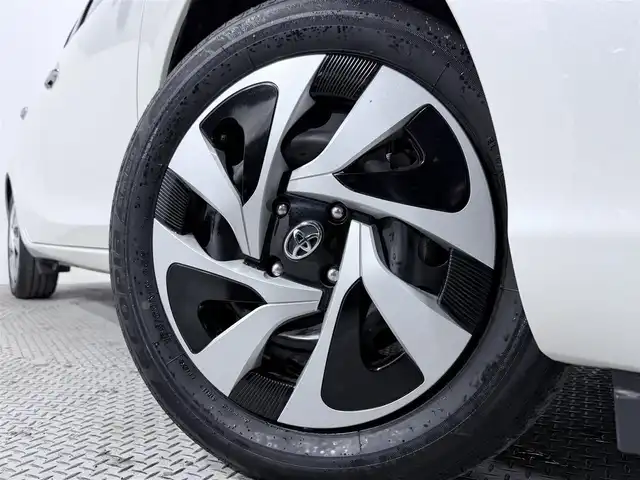 トヨタ アクア S スタイルブラック 大阪府 2019(令1)年 2.1万km ホワイトパールクリスタルシャイン 純正ナビTV バックカメラ 衝突軽減ブレーキ レーンアシスト オートハイビーム スマートキー プッシュスタート クリアランスソナー 前後ドライブレコーダー ETC