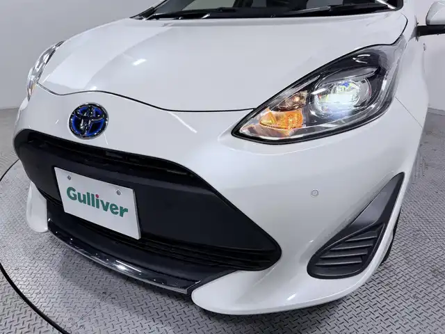 トヨタ アクア S スタイルブラック 大阪府 2019(令1)年 2.1万km ホワイトパールクリスタルシャイン 純正ナビTV バックカメラ 衝突軽減ブレーキ レーンアシスト オートハイビーム スマートキー プッシュスタート クリアランスソナー 前後ドライブレコーダー ETC