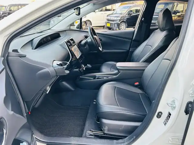 トヨタ プリウス Sセーフティプラス 岡山県 2016(平28)年 13.2万km ホワイトパールクリスタルシャイン (株)IDOMが運営する【じしゃロン岡山店】の自社ローン対象車両になります。こちらは現金ご利用時の価格です。自社ローンご希望の方は別途その旨お申付け下さい。/＊モデリスタエアロ/＊純正ナビ/＊バックカメラ/＊ヘッドアップディスプレイ/＊パーキングアシストシステム/＊レーダークルーズコントロール/＊フルセグテレビ/＊アイドリングストップ/＊ETC/＊プッシュスタート