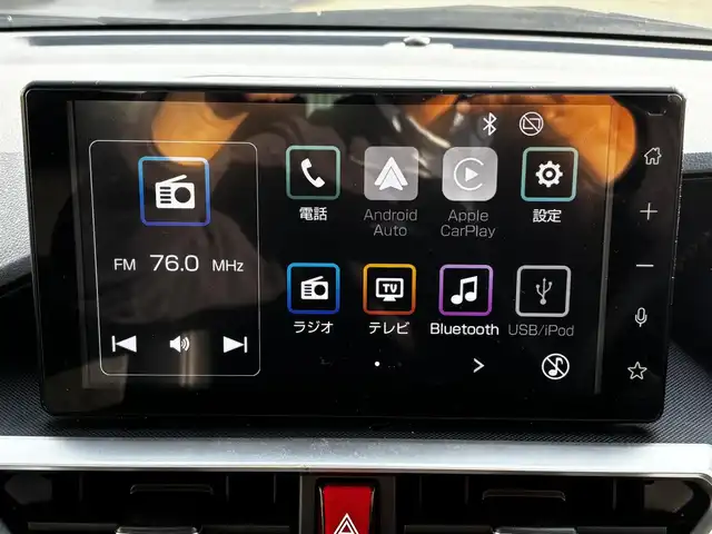 ダイハツ ロッキー プレミアム G 福岡県 2023(令5)年 2.8万km グレーマイカM ビルトインETC/クルーズコントロール(追従あり)/前後コーナーセンサー/前方ドラレコ/LEDオートライト/オートマチックハイビーム/ディスプレイオーディオ/・BT/・フルセグTV/・全方位カメラ/・Apple Car Play/衝突被害軽減システム/レーンキープアシスト/スマートキー/スペアキー/純正フロアマット/純正AW/ハーフレザーシート/シートヒーター(D＋N席)