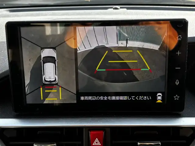 ダイハツ ロッキー プレミアム G 福岡県 2023(令5)年 2.8万km グレーマイカM ビルトインETC/クルーズコントロール(追従あり)/前後コーナーセンサー/前方ドラレコ/LEDオートライト/オートマチックハイビーム/ディスプレイオーディオ/・BT/・フルセグTV/・全方位カメラ/・Apple Car Play/衝突被害軽減システム/レーンキープアシスト/スマートキー/スペアキー/純正フロアマット/純正AW/ハーフレザーシート/シートヒーター(D＋N席)