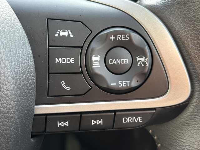 ダイハツ ロッキー プレミアム G 福岡県 2023(令5)年 2.8万km グレーマイカM ビルトインETC/クルーズコントロール(追従あり)/前後コーナーセンサー/前方ドラレコ/LEDオートライト/オートマチックハイビーム/ディスプレイオーディオ/・BT/・フルセグTV/・全方位カメラ/・Apple Car Play/衝突被害軽減システム/レーンキープアシスト/スマートキー/スペアキー/純正フロアマット/純正AW/ハーフレザーシート/シートヒーター(D＋N席)