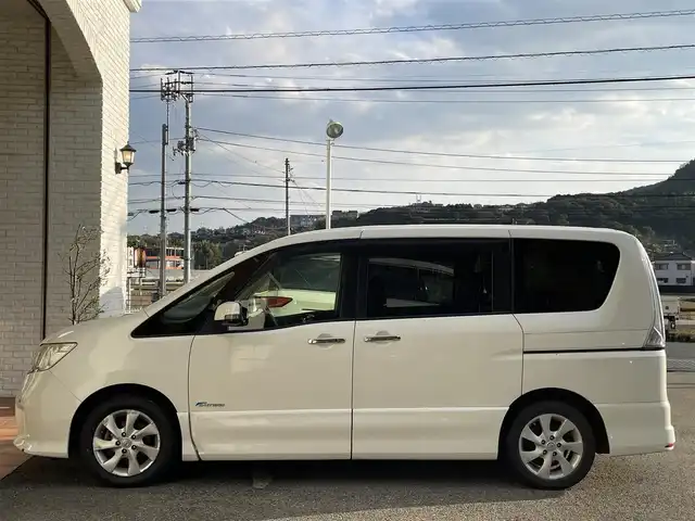 日産 セレナ