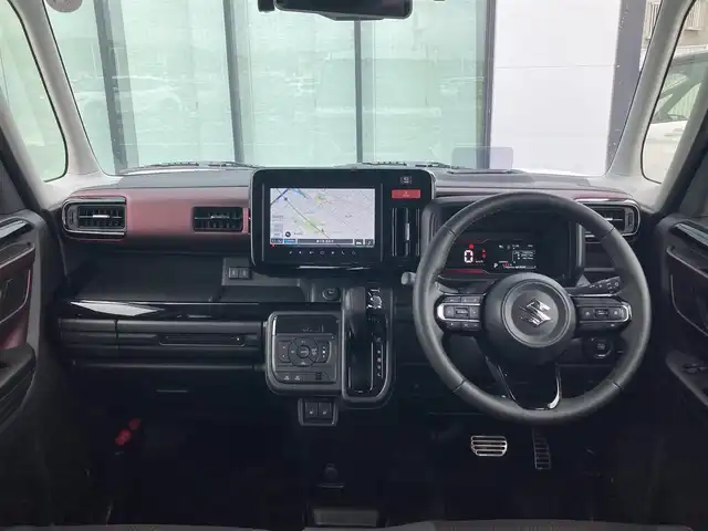 スズキ スペーシア カスタム HYBRID XS 香川県 2024(令6)年 1.2万km ピュアホワイトP 登録時走行距離：11824km/メーカー純正メモリナビ/　CD DVD BT フルセグTV/全方位カメラ/両側パワースライドドア/デュアルセンサーブレーキサポート/レーンキープアシスト/レーダークルーズコントロール/ヘッドアップディスプレイ/クリアランスソナー/LEDヘッドライト/オートライト/フォグランプ/前後ドライブレコーダー/ビルトインETC2.0/ハーフレザーシート/シートヒーター/革巻きステアリング/ステアリングヒーター/電子パーキングブレーキ/後席ロールサンシェード/サーキュレーター/アイドリングストップ/横滑り防止装置/プッシュスタート/スマートキー/スペアキー/新車時保証書/取扱説明書