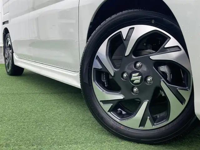スズキ スペーシア カスタム HYBRID XS 香川県 2024(令6)年 1.2万km ピュアホワイトP 登録時走行距離：11824km/メーカー純正メモリナビ/　CD DVD BT フルセグTV/全方位カメラ/両側パワースライドドア/デュアルセンサーブレーキサポート/レーンキープアシスト/レーダークルーズコントロール/ヘッドアップディスプレイ/クリアランスソナー/LEDヘッドライト/オートライト/フォグランプ/前後ドライブレコーダー/ビルトインETC2.0/ハーフレザーシート/シートヒーター/革巻きステアリング/ステアリングヒーター/電子パーキングブレーキ/後席ロールサンシェード/サーキュレーター/アイドリングストップ/横滑り防止装置/プッシュスタート/スマートキー/スペアキー/新車時保証書/取扱説明書