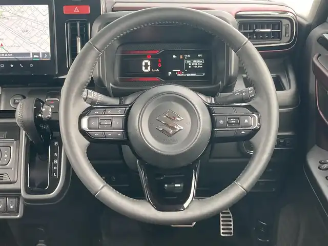 スズキ スペーシア カスタム HYBRID XS 香川県 2024(令6)年 1.2万km ピュアホワイトP 登録時走行距離：11824km/メーカー純正メモリナビ/　CD DVD BT フルセグTV/全方位カメラ/両側パワースライドドア/デュアルセンサーブレーキサポート/レーンキープアシスト/レーダークルーズコントロール/ヘッドアップディスプレイ/クリアランスソナー/LEDヘッドライト/オートライト/フォグランプ/前後ドライブレコーダー/ビルトインETC2.0/ハーフレザーシート/シートヒーター/革巻きステアリング/ステアリングヒーター/電子パーキングブレーキ/後席ロールサンシェード/サーキュレーター/アイドリングストップ/横滑り防止装置/プッシュスタート/スマートキー/スペアキー/新車時保証書/取扱説明書