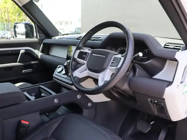 ランドローバー ランドローバー ディフェンダー 110S 長野県 2022(令4)年 0.8万km 白