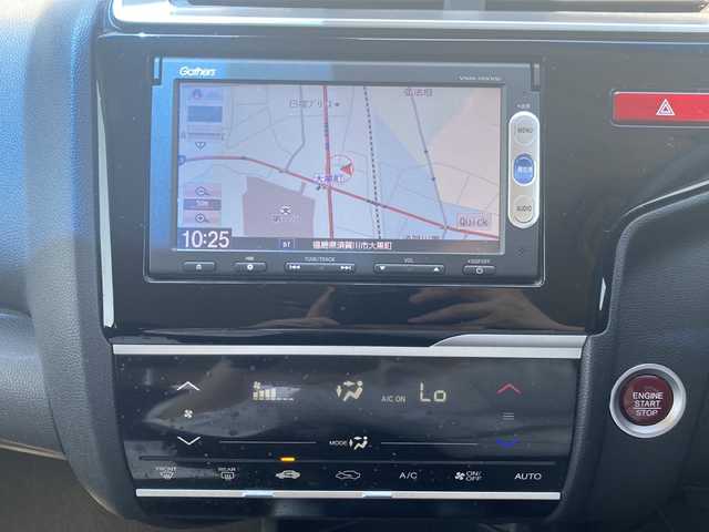 ホンダ フィット 13G Lパッケージ 福島県 2015(平27)年 9.1万km クリスタルブラックパール ワンオーナー/純正メモリナビ/・VXM-155VSI/CD、DVD、BT、ワンセグTV/バックカメラ/ETC/CTBA/ステアリングリモコン/フロアマット/プッシュスタート/スマートキー/オートライト/キセノンライト/フォグランプ/社外14インチアルミホイール/・冬タイヤ付き鉄ホイール積み込み/保証書/取扱説明書