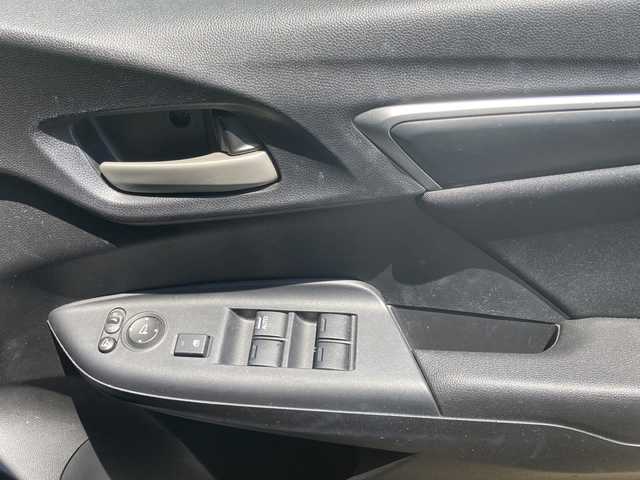 ホンダ フィット 13G Lパッケージ 福島県 2015(平27)年 9.1万km クリスタルブラックパール ワンオーナー/純正メモリナビ/・VXM-155VSI/CD、DVD、BT、ワンセグTV/バックカメラ/ETC/CTBA/ステアリングリモコン/フロアマット/プッシュスタート/スマートキー/オートライト/キセノンライト/フォグランプ/社外14インチアルミホイール/・冬タイヤ付き鉄ホイール積み込み/保証書/取扱説明書