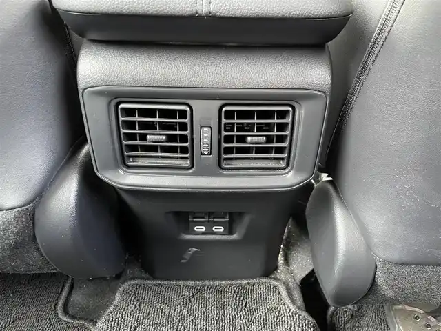 トヨタ ＲＡＶ４ アドベンチャー オフロードPKGⅡ 福岡県 2022(令4)年 5.6万km グレーメタリック 前後純正ドラレコ/横滑り防止機能/レーンキープアシスト/衝突被害軽減システム/ブラインドスポットモニター/バックカメラ/ACC/ビルトイン2.0ETC/AppleCarPlay/純正ナビ/フルセグTV/Bluetooth/Typec充電４個/USB/１２Vソケット/純正フロアマット/純正AW/Dualエアコン/ステアリングヒーター/パワーシート/レザーシート/シートメモリー/シートヒーター/エアシート/100V充電/オートマチックハイビーム/ダウンヒルアシストコントロール/４WD