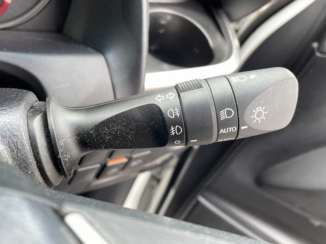 トヨタ アルファード S サイドリフトアップ 岩手県 2023(令5)年 2.5万km ホワイトパールクリスタルシャイン 純正マルチメディア/AM/FM/CD/DVD/Bluetooth/バックカメラ/ビルトインETC/ドライブレコーダー/両側パワースライドドア/クルーズコントロール/衝突被害軽減ブレーキ/レーンキープアシスト/横滑り防止装置/コーナーセンサー/アイドリングストップ/パワーシート/オートライト/オートハイビーム/LEDヘッドライト/フォグランプ/スマートキー/プッシュスタート/電動格納ミラー/純正16インチAW/純正フロアマット/ドアバイザー/サイドリフトアップチルトシート/保証書/取扱説明書