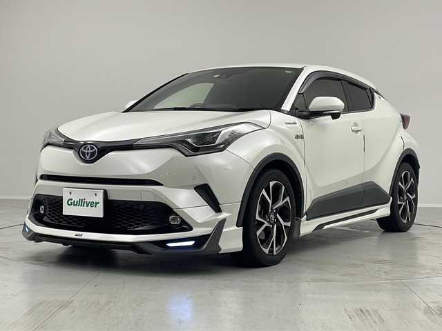 トヨタ Ｃ－ＨＲ G 茨城県 2018(平30)年 6.6万km ホワイトパールクリスタルシャイン 純正９型ナビ　バックカメラ　シートヒーター　衝突軽減ブレーキ　車線逸脱警報装置　ＥＴＣ　ＬＥＤライト　オートハイビーム　ブラインドスポットモニター　アダプティブクルーズコントロール　スマートキー