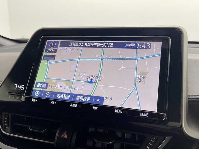 トヨタ Ｃ－ＨＲ G 茨城県 2018(平30)年 6.6万km ホワイトパールクリスタルシャイン 純正９型ナビ　バックカメラ　シートヒーター　衝突軽減ブレーキ　車線逸脱警報装置　ＥＴＣ　ＬＥＤライト　オートハイビーム　ブラインドスポットモニター　アダプティブクルーズコントロール　スマートキー