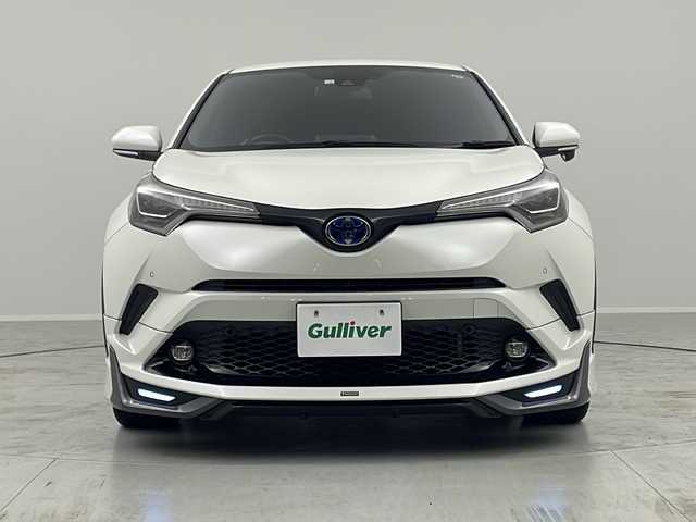 トヨタ Ｃ－ＨＲ G 茨城県 2018(平30)年 6.6万km ホワイトパールクリスタルシャイン 純正９型ナビ　バックカメラ　シートヒーター　衝突軽減ブレーキ　車線逸脱警報装置　ＥＴＣ　ＬＥＤライト　オートハイビーム　ブラインドスポットモニター　アダプティブクルーズコントロール　スマートキー