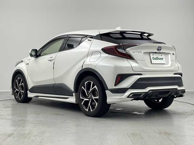 トヨタ Ｃ－ＨＲ G 茨城県 2018(平30)年 6.6万km ホワイトパールクリスタルシャイン 純正９型ナビ　バックカメラ　シートヒーター　衝突軽減ブレーキ　車線逸脱警報装置　ＥＴＣ　ＬＥＤライト　オートハイビーム　ブラインドスポットモニター　アダプティブクルーズコントロール　スマートキー