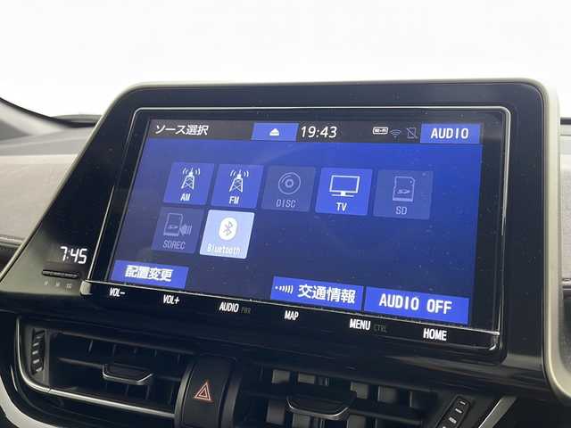 トヨタ Ｃ－ＨＲ G 茨城県 2018(平30)年 6.6万km ホワイトパールクリスタルシャイン 純正９型ナビ　バックカメラ　シートヒーター　衝突軽減ブレーキ　車線逸脱警報装置　ＥＴＣ　ＬＥＤライト　オートハイビーム　ブラインドスポットモニター　アダプティブクルーズコントロール　スマートキー
