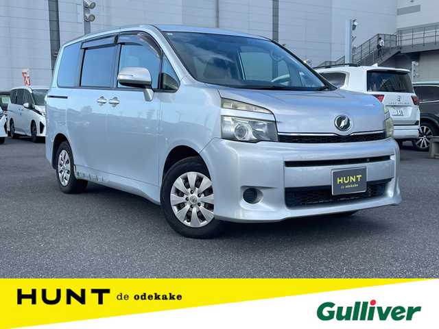 トヨタ ヴォクシー X Lエディション 千葉県 2011(平23)年 19.4万km シルバーM 社外７インチナビ/Ｂｌｕｅｔｏｏｔｈ/バックカメラ/ＥＴＣ/片側パワースライドドア/ＨＩＤヘッドライト/フロアマット/ドアバイザー
