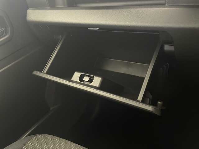 スズキ ジムニー XC 宮崎県 2024(令6)年 1.7万km ジャングルグリーン ディスプレイオーディオ/Ｂｌｕｅｔｏｏｔｈ/ＦＭ／ＡＭ/バックカメラ/クルーズコントロール/ドライブレコーダー/ＥＴＣ　/オートライト/レーンキープ　/衝突被害軽減ブレーキ　/電動格納ミラー