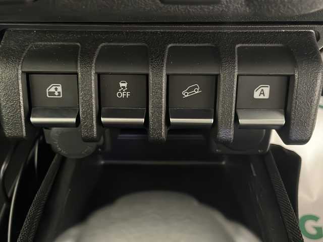 スズキ ジムニー XC 宮崎県 2024(令6)年 1.7万km ジャングルグリーン ディスプレイオーディオ/Ｂｌｕｅｔｏｏｔｈ/ＦＭ／ＡＭ/バックカメラ/クルーズコントロール/ドライブレコーダー/ＥＴＣ　/オートライト/レーンキープ　/衝突被害軽減ブレーキ　/電動格納ミラー