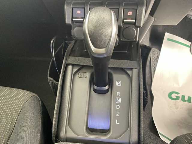 スズキ ジムニー XC 宮崎県 2024(令6)年 1.7万km ジャングルグリーン ディスプレイオーディオ/Ｂｌｕｅｔｏｏｔｈ/ＦＭ／ＡＭ/バックカメラ/クルーズコントロール/ドライブレコーダー/ＥＴＣ　/オートライト/レーンキープ　/衝突被害軽減ブレーキ　/電動格納ミラー