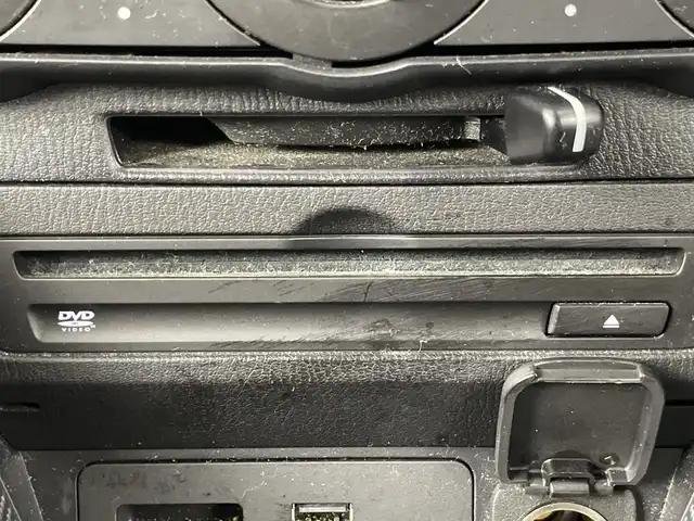 マツダ デミオ XD 愛知県 2018(平30)年 5.3万km ディープクリスタルブルーマイカ 禁煙車/ディーゼル/ターボ/純正7インチナビ/（AM/FM/Bluetooth/ワンセグTV/USB)/バックカメラ/i-ACTIVESENSE/・衝突軽減ブレーキ/・レーンキープアシスト/・オートマチックハイビーム/・パーキングセンサー/・ブラインドスポットモニター/ETC/アイドリングストップ/スマートキー/スペアキー1本/プッシュスタート/純正フロアマット/横滑り防止装置/電動格納ミラー