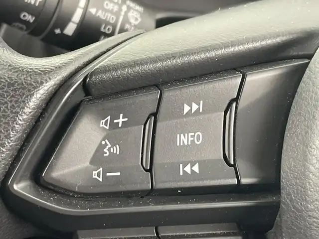 マツダ デミオ XD 愛知県 2018(平30)年 5.3万km ディープクリスタルブルーマイカ 禁煙車/ディーゼル/ターボ/純正7インチナビ/（AM/FM/Bluetooth/ワンセグTV/USB)/バックカメラ/i-ACTIVESENSE/・衝突軽減ブレーキ/・レーンキープアシスト/・オートマチックハイビーム/・パーキングセンサー/・ブラインドスポットモニター/ETC/アイドリングストップ/スマートキー/スペアキー1本/プッシュスタート/純正フロアマット/横滑り防止装置/電動格納ミラー