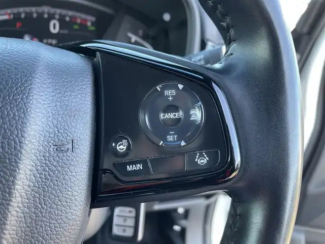 ホンダ ＣＲ－Ｖ EX・ブラックエディション 佐賀県 2021(令3)年 3.3万km プラチナホワイトパール ワンオーナー/サンルーフ/黒革シート/純正SDナビゲーション/・フルセグTV/CD/DVD/SD/USB/Bluetooth/バックカメラ/ビルトインETC2.0/パワーテールゲート/リバース連動ドアミラー/電子パーキングブレーキ/・BRAKE HOLD機能/DN席パワーシート(D席メモリー機能付)/全席シートヒーター/ISOFIX対応/パドルシフト/革巻きステアリング/ステアリングヒーター/ステアリングリモコン/フロントデアイサ機能/純正18インチアルミホイール/純正LEDヘッドライト/・オートマチックハイビーム/純正LEDフォグランプ/純正フロアマット/純正ドアバイザ―/新車保証書/取扱説明書/スペアキー１本/ホンダセンシング/・アダプティブクルーズコントロール/・衝突被害軽減ブレーキ/・先行車発進お知らせ機能/・路外逸脱抑制機能/・ブラインドスポットインフォメーション/・標識検知機能/・ドライバー注意力モニター