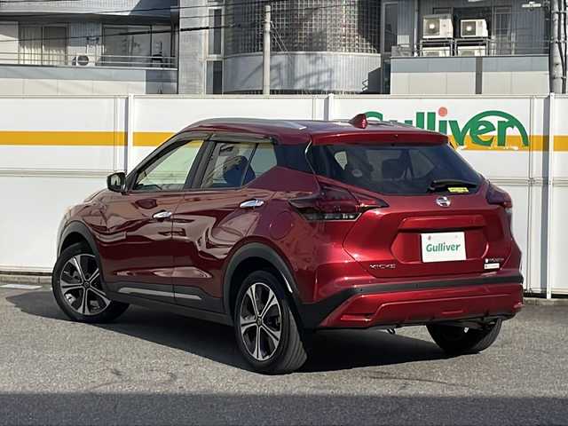日産 キックス X 愛知県 2021(令3)年 1.6万km ラディアントレッド /ワンオーナー//プロパイロット//メモリナビ//フルセグ/CD/DVD/SD/USB/BT/ipod/FM/AM//バックカメラ//純正17AW//ルーフレール//プッシュスタート//革巻ステアリング//ステアリングスイッチ//黒ハーフレザーシート//LDW/LDP//ハンドル支援//エマージェンシーブレーキ//クリアランスソナー//コーナリングスタビリティアシスト//VDC//LEDオートライト//フォグ//オートリトラウィンカーミラー//ドライブモードセレクト//電動パーキング//ブレーキホールド//ETC//前後ドライブレコーダー//トノカバー//純正フロアマット//純正ドアバイザー//新車時保証書//取扱説明書//ディーラー整備記録簿R3.4.6.7//スマートキー//スマートスペアキー