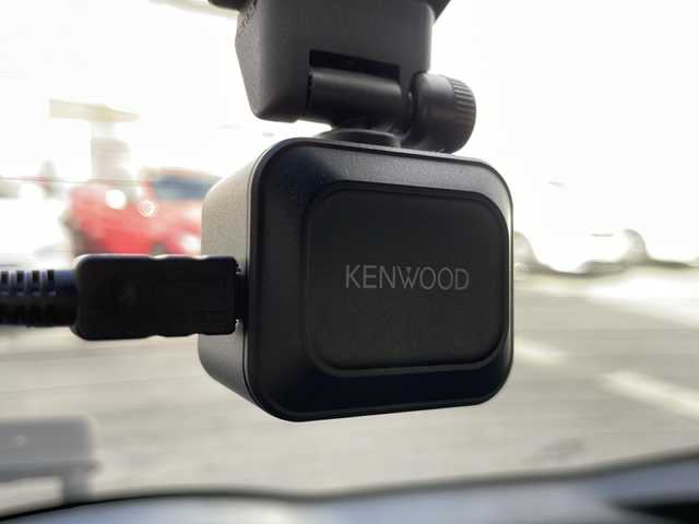 日産 キックス X 愛知県 2021(令3)年 1.6万km ラディアントレッド /ワンオーナー//プロパイロット//メモリナビ//フルセグ/CD/DVD/SD/USB/BT/ipod/FM/AM//バックカメラ//純正17AW//ルーフレール//プッシュスタート//革巻ステアリング//ステアリングスイッチ//黒ハーフレザーシート//LDW/LDP//ハンドル支援//エマージェンシーブレーキ//クリアランスソナー//コーナリングスタビリティアシスト//VDC//LEDオートライト//フォグ//オートリトラウィンカーミラー//ドライブモードセレクト//電動パーキング//ブレーキホールド//ETC//前後ドライブレコーダー//トノカバー//純正フロアマット//純正ドアバイザー//新車時保証書//取扱説明書//ディーラー整備記録簿R3.4.6.7//スマートキー//スマートスペアキー