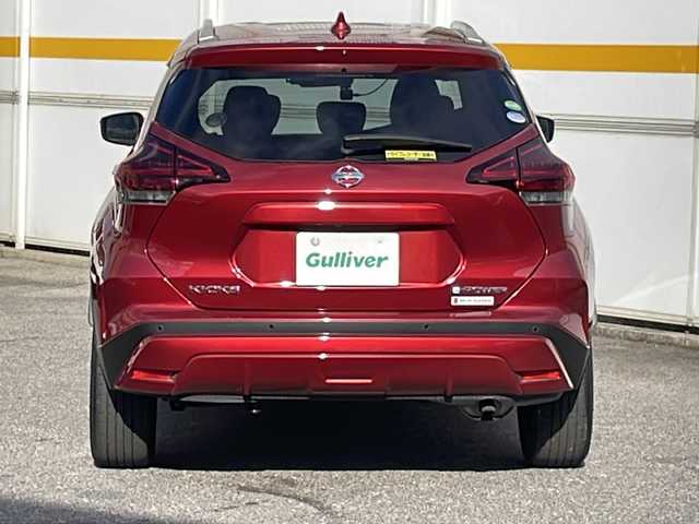 日産 キックス X 愛知県 2021(令3)年 1.6万km ラディアントレッド /ワンオーナー//プロパイロット//メモリナビ//フルセグ/CD/DVD/SD/USB/BT/ipod/FM/AM//バックカメラ//純正17AW//ルーフレール//プッシュスタート//革巻ステアリング//ステアリングスイッチ//黒ハーフレザーシート//LDW/LDP//ハンドル支援//エマージェンシーブレーキ//クリアランスソナー//コーナリングスタビリティアシスト//VDC//LEDオートライト//フォグ//オートリトラウィンカーミラー//ドライブモードセレクト//電動パーキング//ブレーキホールド//ETC//前後ドライブレコーダー//トノカバー//純正フロアマット//純正ドアバイザー//新車時保証書//取扱説明書//ディーラー整備記録簿R3.4.6.7//スマートキー//スマートスペアキー