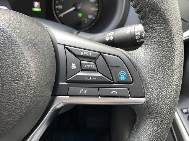 日産 キックス X 愛知県 2021(令3)年 1.6万km ラディアントレッド /ワンオーナー//プロパイロット//メモリナビ//フルセグ/CD/DVD/SD/USB/BT/ipod/FM/AM//バックカメラ//純正17AW//ルーフレール//プッシュスタート//革巻ステアリング//ステアリングスイッチ//黒ハーフレザーシート//LDW/LDP//ハンドル支援//エマージェンシーブレーキ//クリアランスソナー//コーナリングスタビリティアシスト//VDC//LEDオートライト//フォグ//オートリトラウィンカーミラー//ドライブモードセレクト//電動パーキング//ブレーキホールド//ETC//前後ドライブレコーダー//トノカバー//純正フロアマット//純正ドアバイザー//新車時保証書//取扱説明書//ディーラー整備記録簿R3.4.6.7//スマートキー//スマートスペアキー