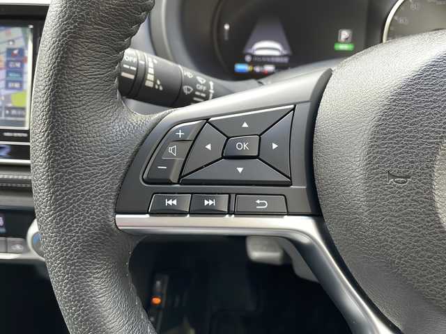 日産 キックス X 愛知県 2021(令3)年 1.6万km ラディアントレッド /ワンオーナー//プロパイロット//メモリナビ//フルセグ/CD/DVD/SD/USB/BT/ipod/FM/AM//バックカメラ//純正17AW//ルーフレール//プッシュスタート//革巻ステアリング//ステアリングスイッチ//黒ハーフレザーシート//LDW/LDP//ハンドル支援//エマージェンシーブレーキ//クリアランスソナー//コーナリングスタビリティアシスト//VDC//LEDオートライト//フォグ//オートリトラウィンカーミラー//ドライブモードセレクト//電動パーキング//ブレーキホールド//ETC//前後ドライブレコーダー//トノカバー//純正フロアマット//純正ドアバイザー//新車時保証書//取扱説明書//ディーラー整備記録簿R3.4.6.7//スマートキー//スマートスペアキー