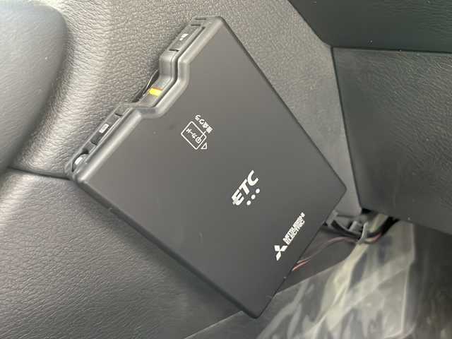 日産 キックス X 愛知県 2021(令3)年 1.6万km ラディアントレッド /ワンオーナー//プロパイロット//メモリナビ//フルセグ/CD/DVD/SD/USB/BT/ipod/FM/AM//バックカメラ//純正17AW//ルーフレール//プッシュスタート//革巻ステアリング//ステアリングスイッチ//黒ハーフレザーシート//LDW/LDP//ハンドル支援//エマージェンシーブレーキ//クリアランスソナー//コーナリングスタビリティアシスト//VDC//LEDオートライト//フォグ//オートリトラウィンカーミラー//ドライブモードセレクト//電動パーキング//ブレーキホールド//ETC//前後ドライブレコーダー//トノカバー//純正フロアマット//純正ドアバイザー//新車時保証書//取扱説明書//ディーラー整備記録簿R3.4.6.7//スマートキー//スマートスペアキー