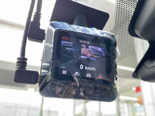 日産 キックス X 愛知県 2021(令3)年 1.6万km ラディアントレッド /ワンオーナー//プロパイロット//メモリナビ//フルセグ/CD/DVD/SD/USB/BT/ipod/FM/AM//バックカメラ//純正17AW//ルーフレール//プッシュスタート//革巻ステアリング//ステアリングスイッチ//黒ハーフレザーシート//LDW/LDP//ハンドル支援//エマージェンシーブレーキ//クリアランスソナー//コーナリングスタビリティアシスト//VDC//LEDオートライト//フォグ//オートリトラウィンカーミラー//ドライブモードセレクト//電動パーキング//ブレーキホールド//ETC//前後ドライブレコーダー//トノカバー//純正フロアマット//純正ドアバイザー//新車時保証書//取扱説明書//ディーラー整備記録簿R3.4.6.7//スマートキー//スマートスペアキー